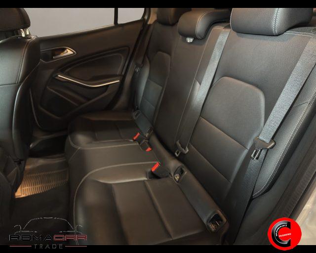 MERCEDES-BENZ GLA 180 Business