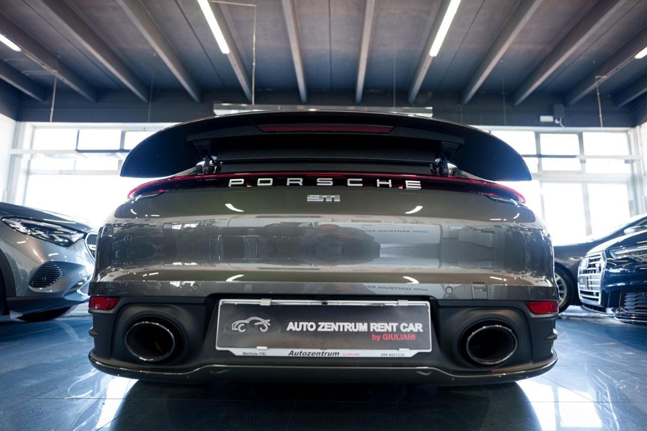 Porsche 911 Carrera