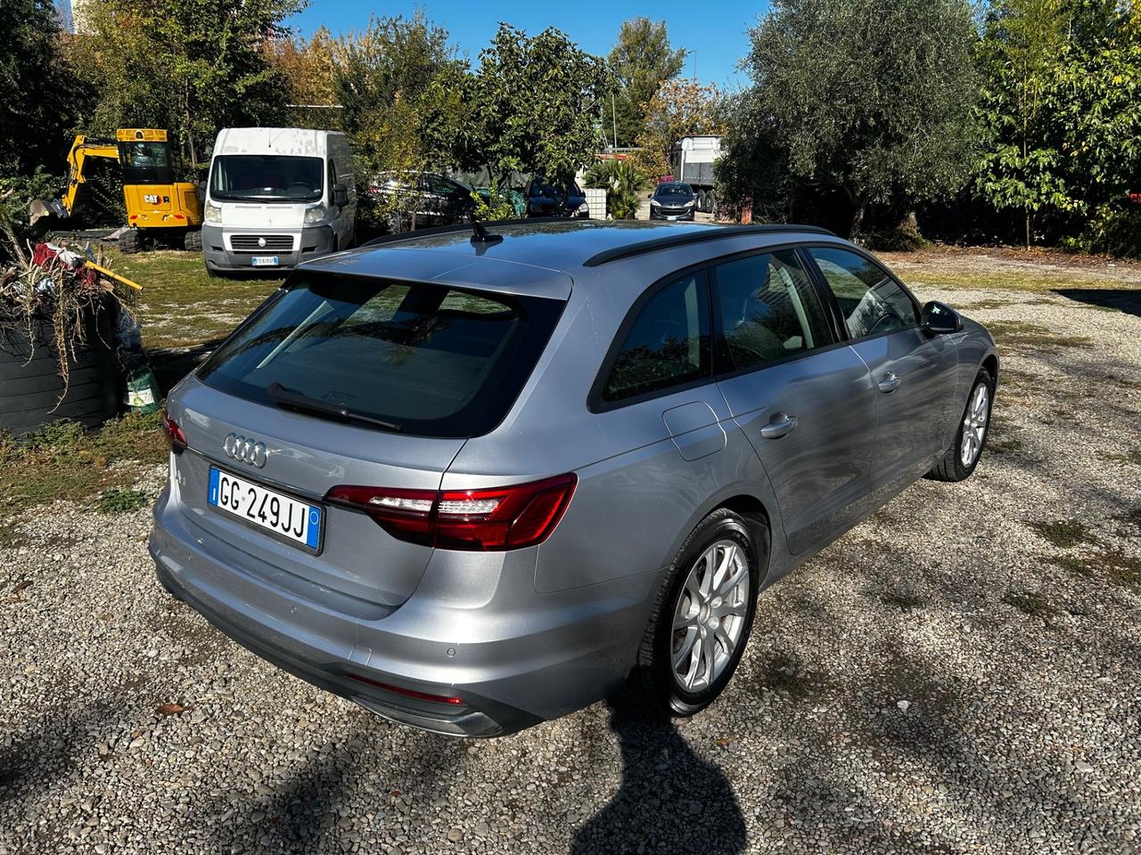 Audi A4 Avant 35 TDI/163 CV S tronic Business Advanced