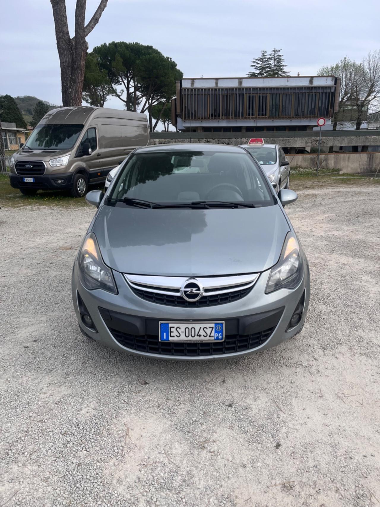 Opel Corsa 1.3 Diesel 2013 138000 km NEOPATENTATI