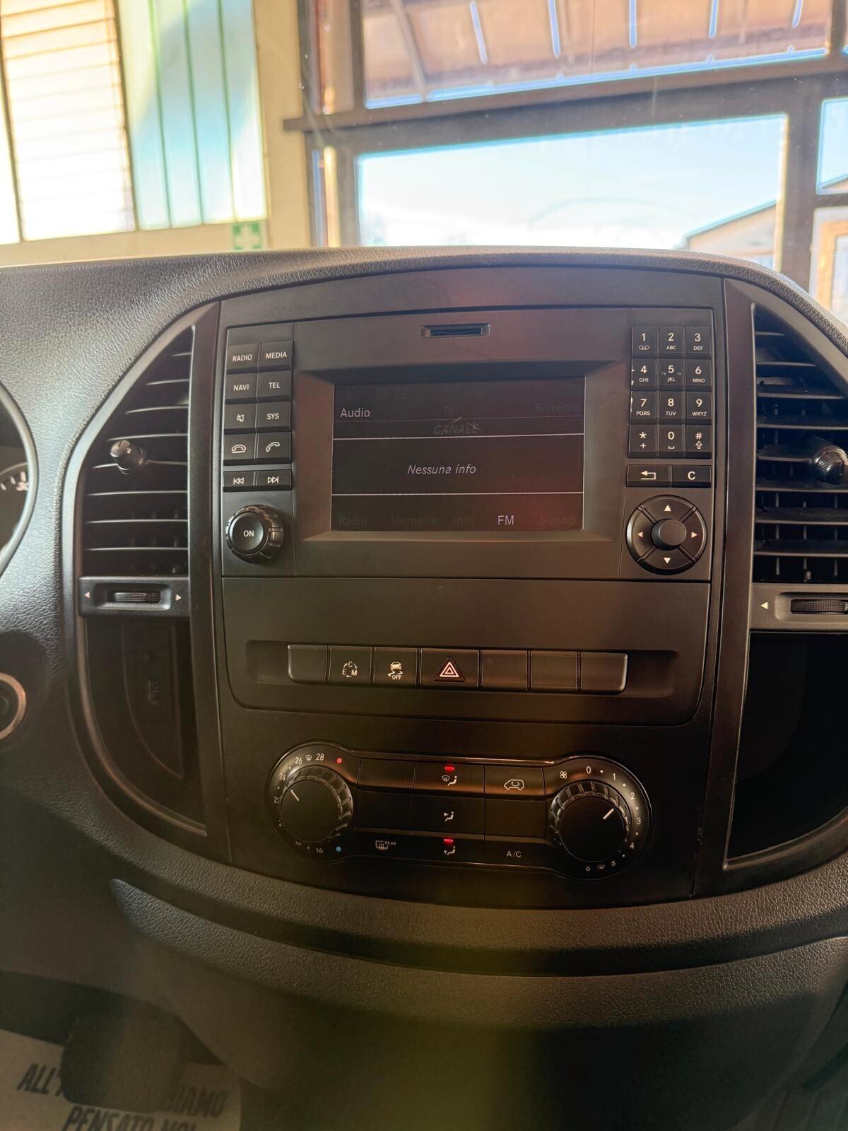 Mercedes Benz vito114CDI AUTOMATICO 5 POSTI AUTOCARRO lungo