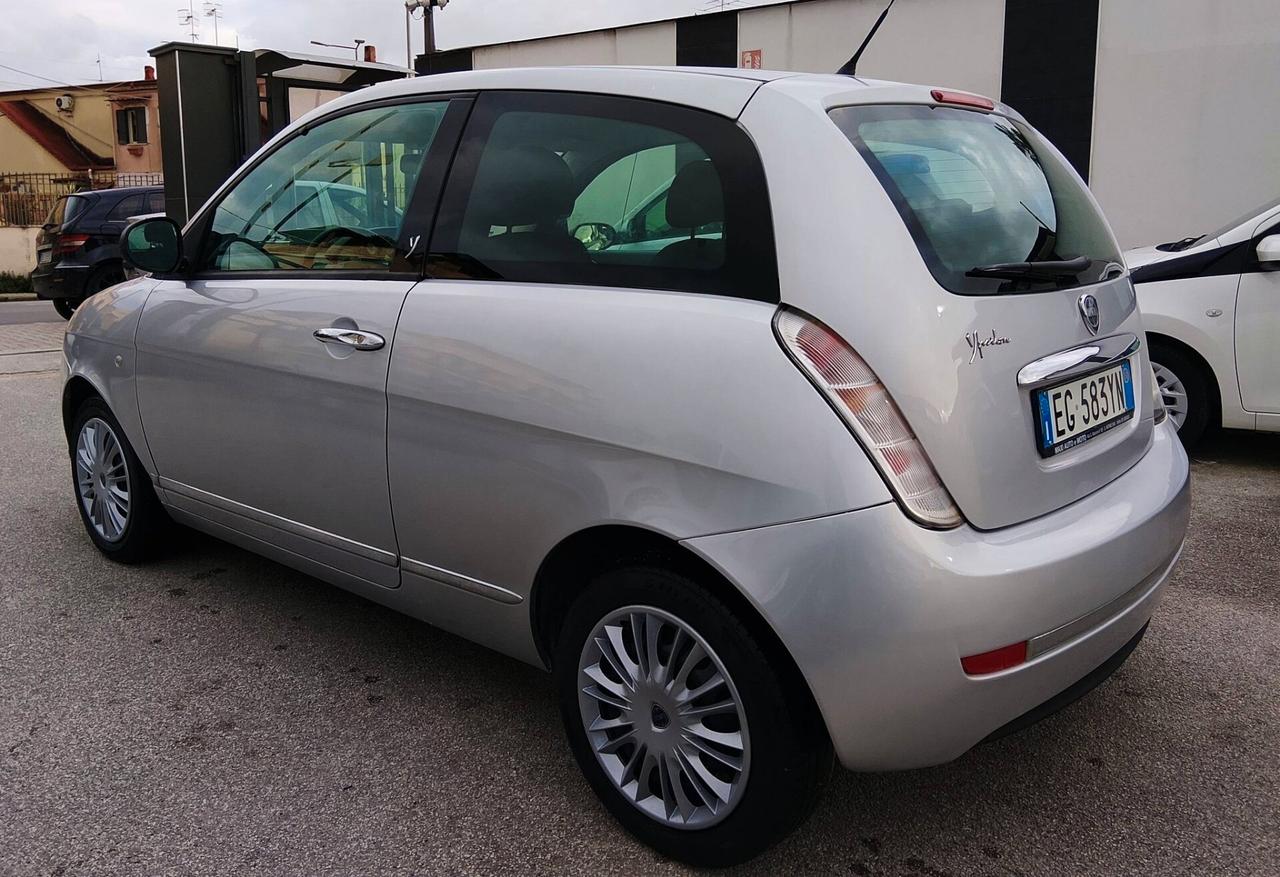 Lancia Ypsilon 1.2 Argento