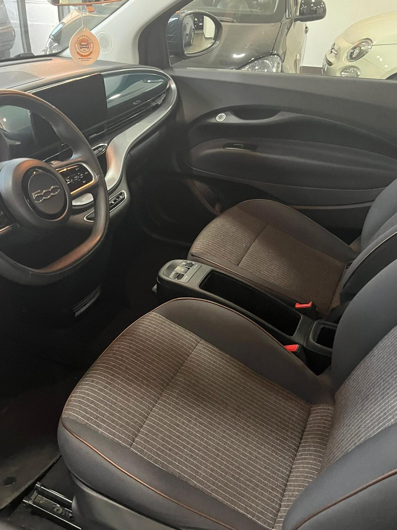 Fiat 500 Icon Berlina 42 kWh
