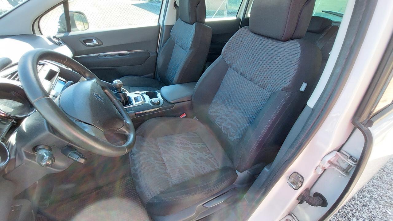 Peugeot 3008 1.6 HDi 110CV Premium