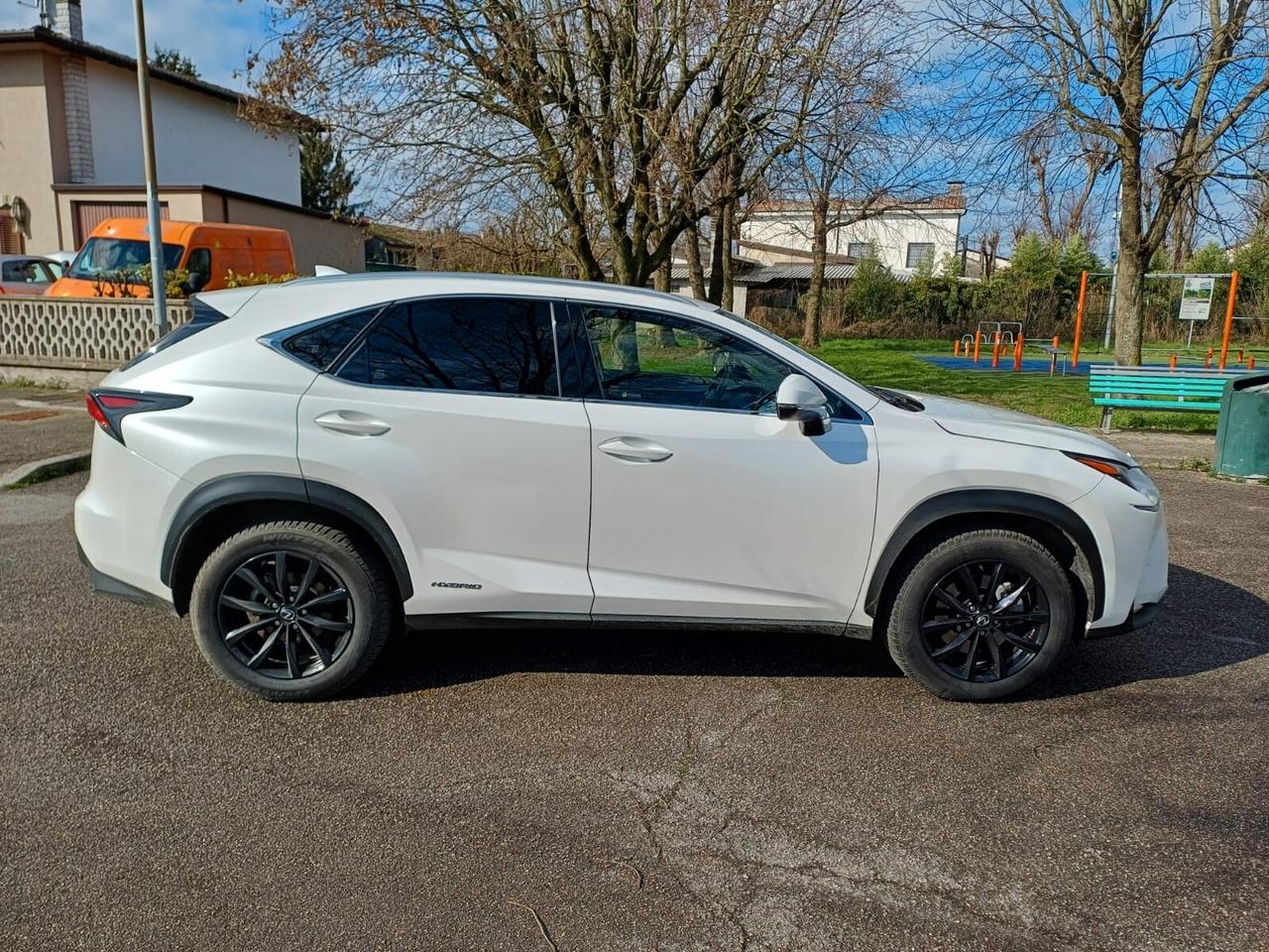 Lexus NX 300h Hybrid 4WD Luxury