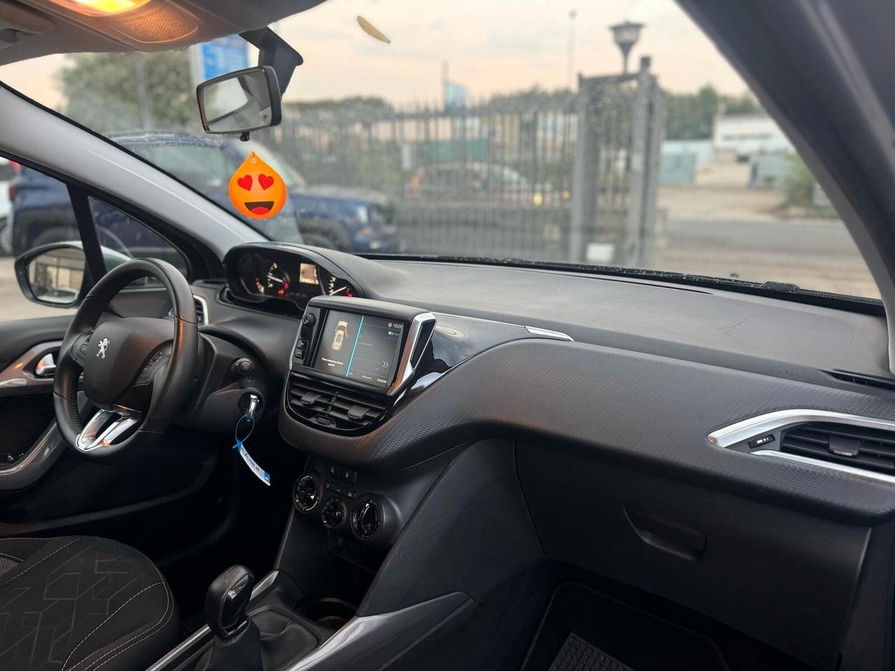Peugeot 2008 BlueHDi 100 S&S Allure
