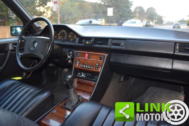 MERCEDES-BENZ 200 E