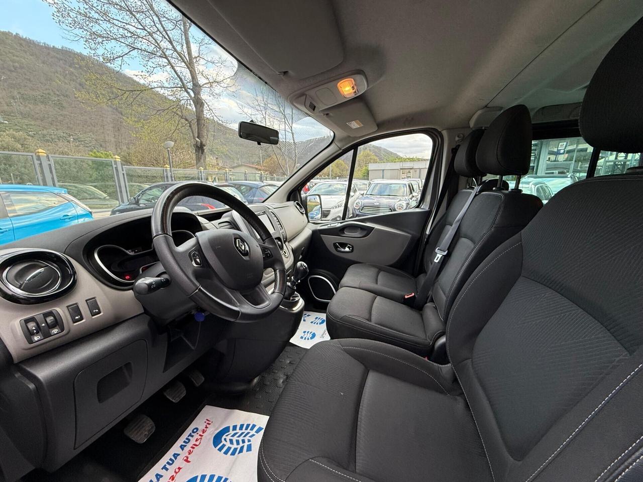 Renault Trafic T27 1.6 dCi 125CV 9 POSTI