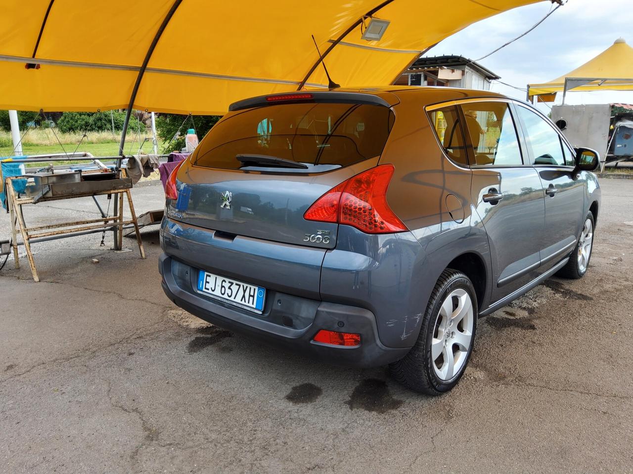 Peugeot 3008 1.6 e-HDi 112CV cambio robotizzato Stop&Start Active