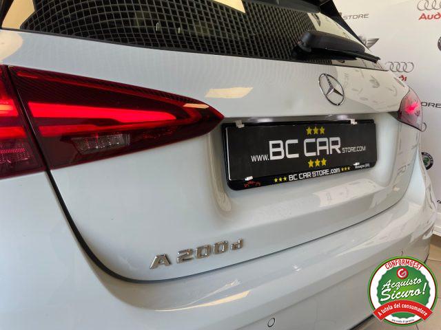 MERCEDES-BENZ A 200 d Autom. AMG Line *PACK LUCI