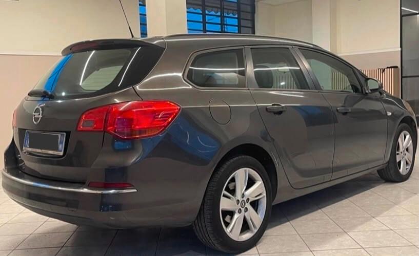 Opel Astra 1.4 Turbo 120CV Sports Tourer Cosmo