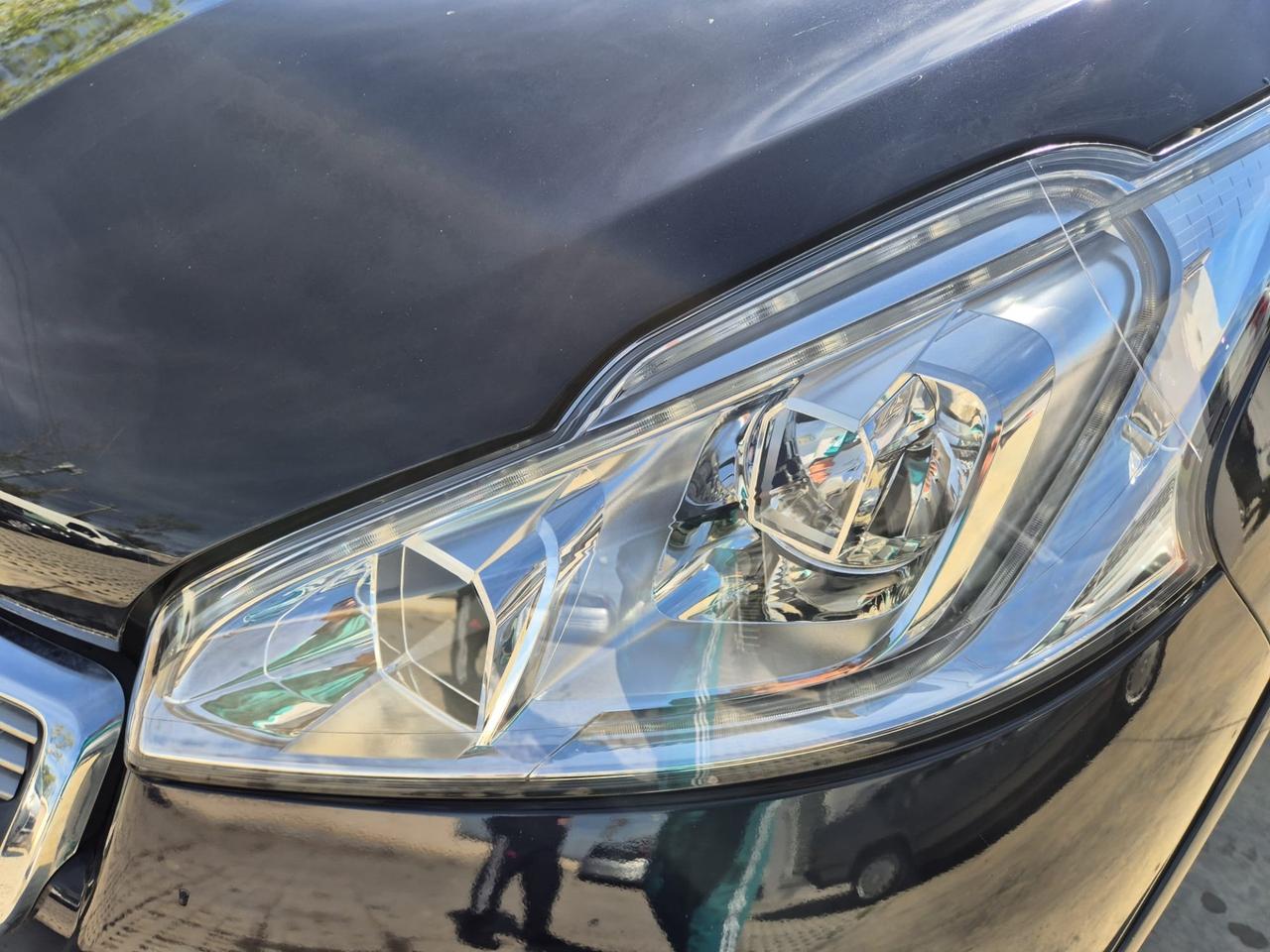 Peugeot 208 1.6 e-HDi 115 CV GT XY TETTO PANORAMICO