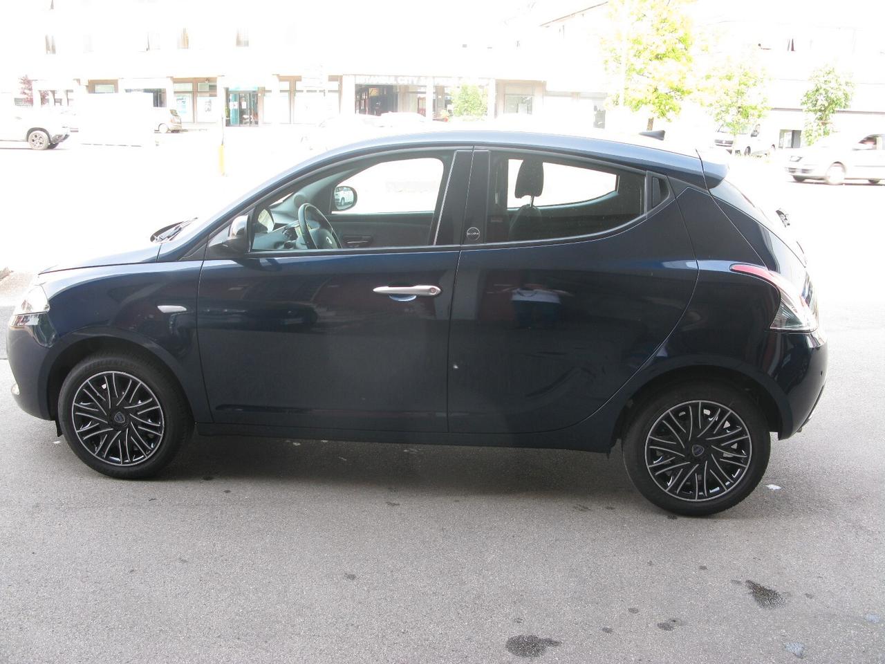 Lancia Ypsilon 1.0 FireFly 5 porte S&S Hybrid Ecochic Gold