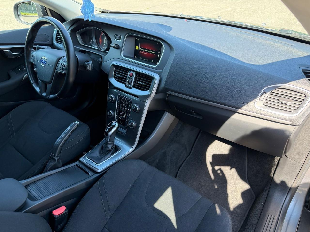 Volvo V40 Kinetic 2.0 D3 #9721