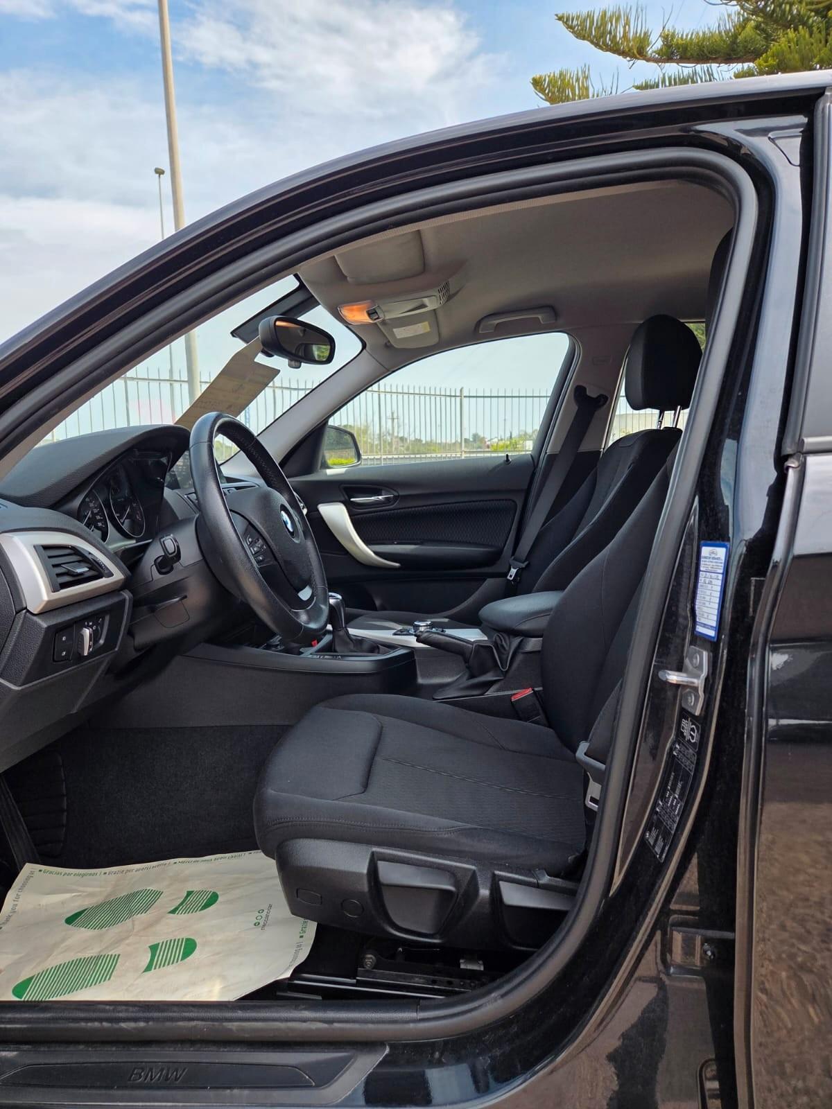 Bmw 118 118d 5p. Unique