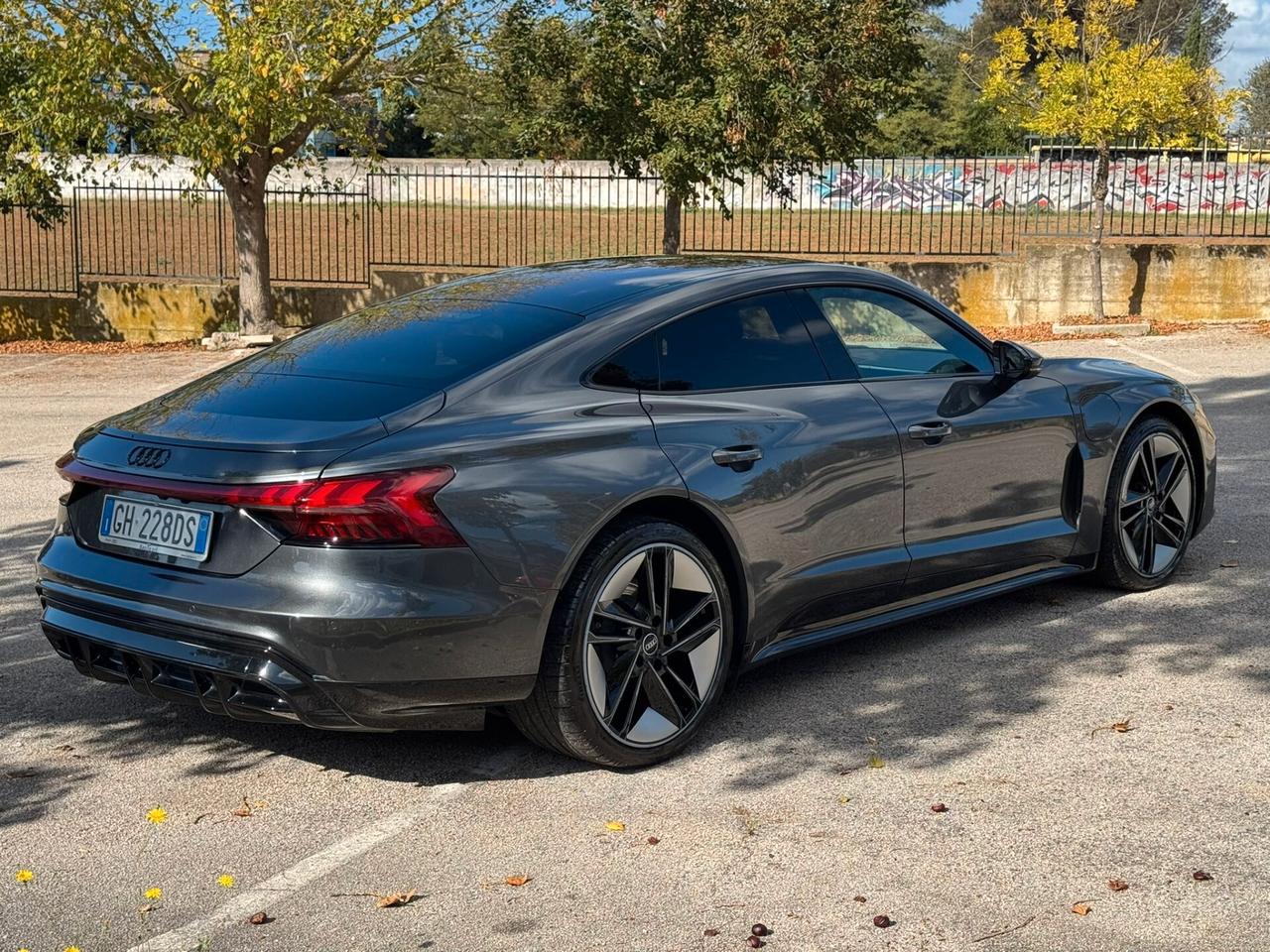 Audi E-tron GT quattro