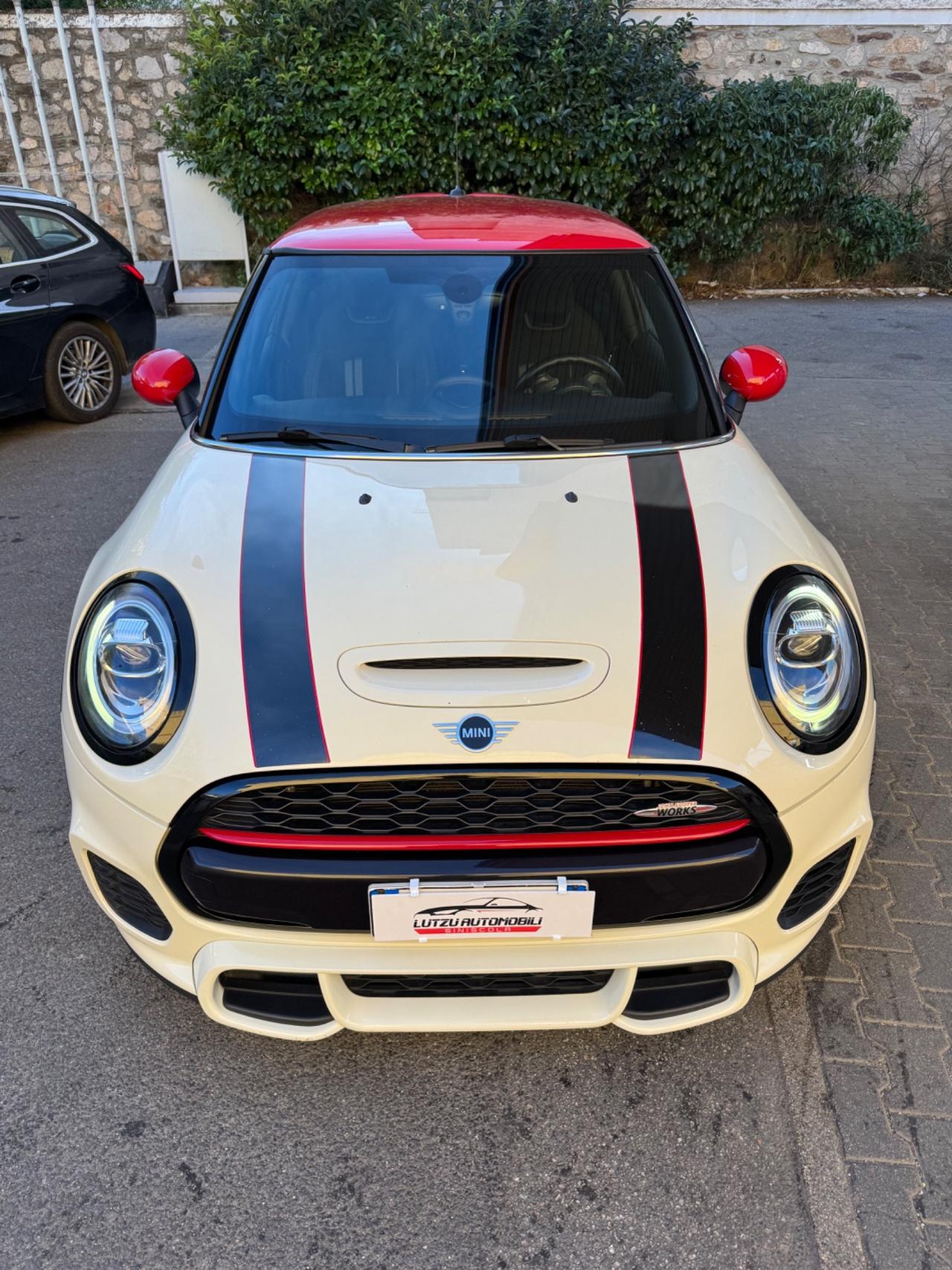 Mini F56 2.0 John Cooper Works Pro 231cv Auto 3p