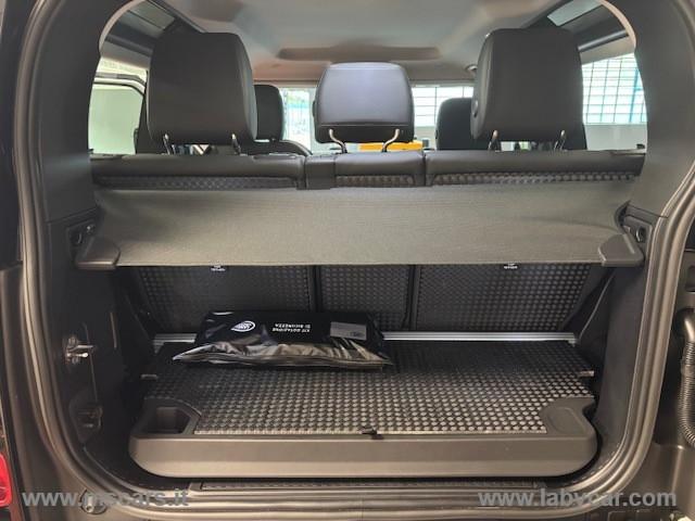 LAND ROVER Defender 90 3.0D I6 200 CV AWD Auto S