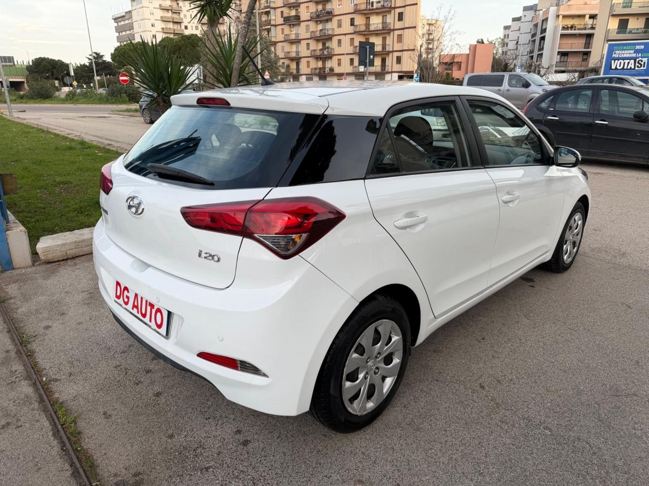 Hyundai i20 1.1 CRDi 75 cv 2015 114.000 km