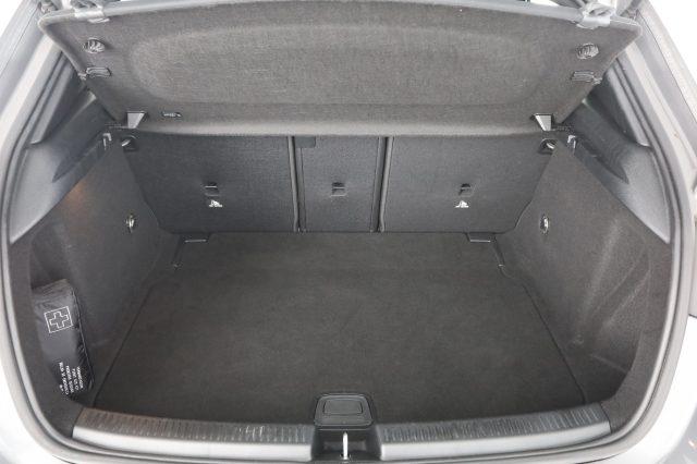 MERCEDES-BENZ A 180 A 180 d Automatic Business Extra