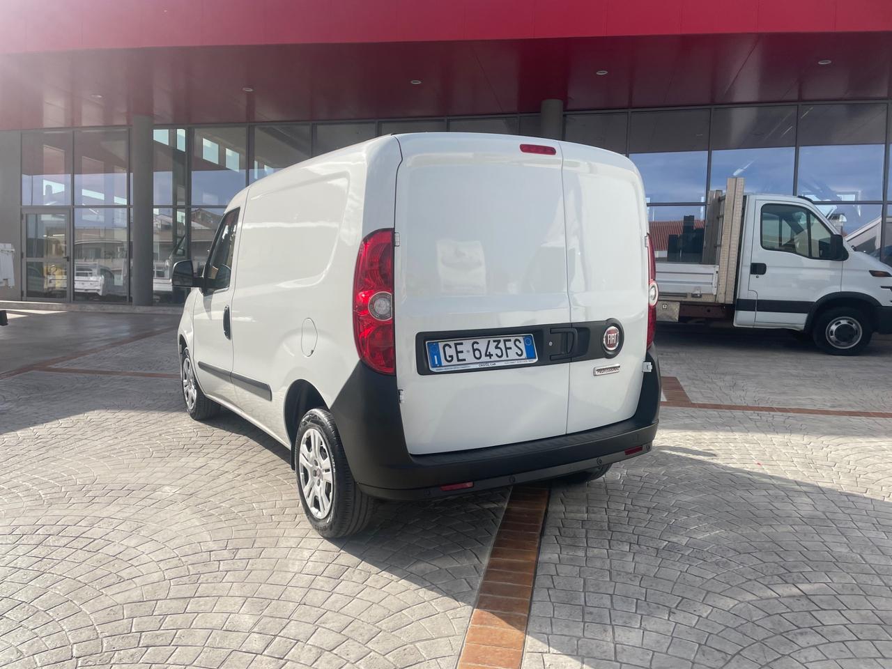 Fiat doblo 1.6 mjt 3 posti 2021