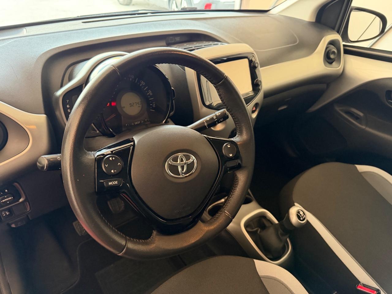 Toyota Aygo 1.0 VVT-i 69 CV 5 porte x-wave