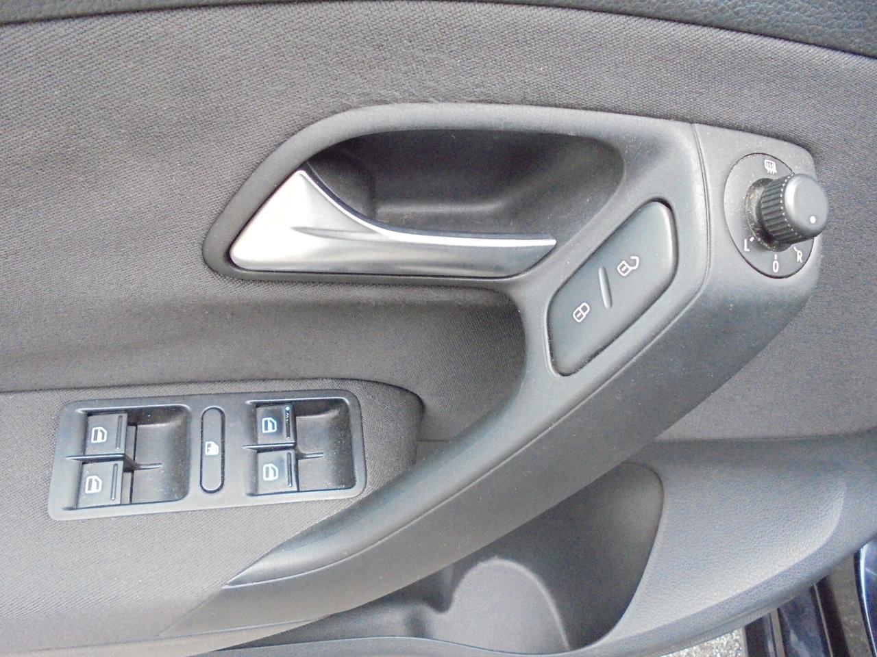 VOLKSWAGEN POLO 1.2 70CV COMFORTLINE 5P UNIPROPRIETARIO