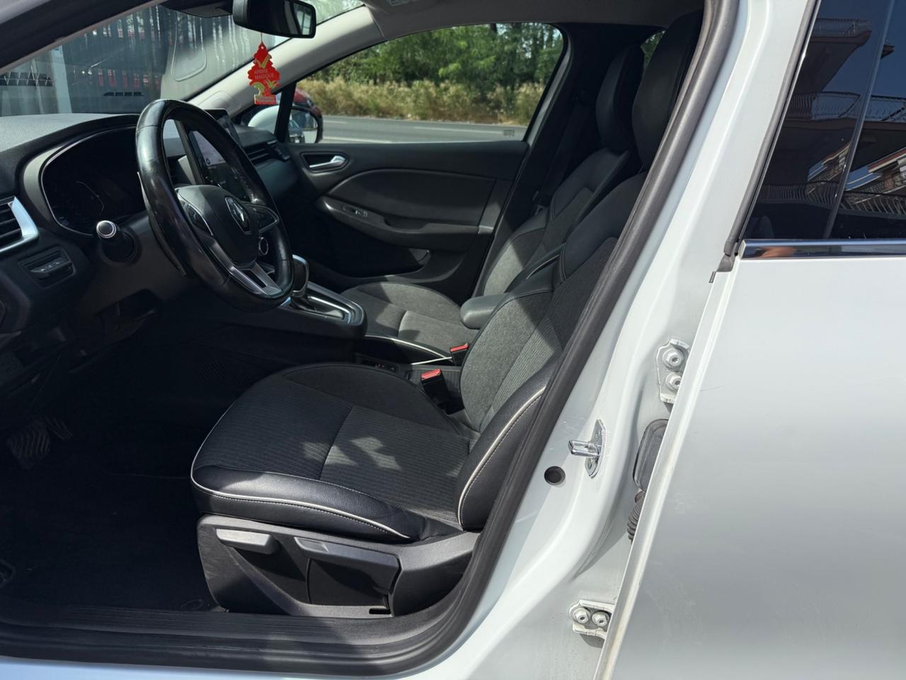 Renault Clio TCe 130 CV EDC FAP 5 porte Intens