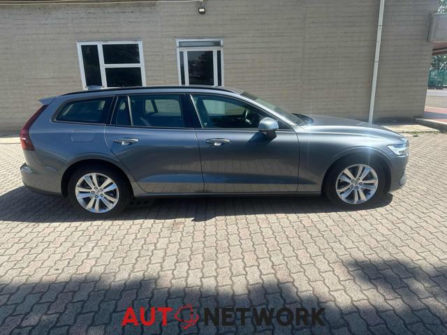 VOLVO V60 B4 (d) Geartronic Momentum Business