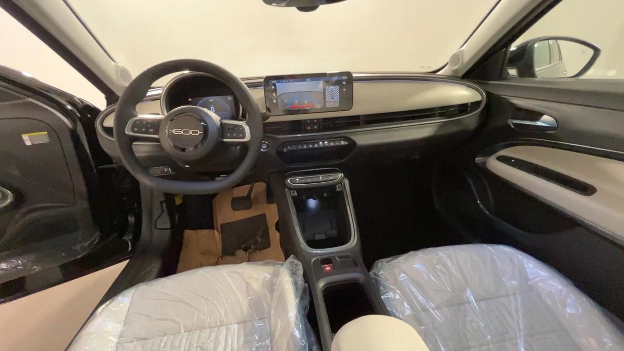 Fiat 600 Hybrid DCT MHEV La Prima '25 Km 0