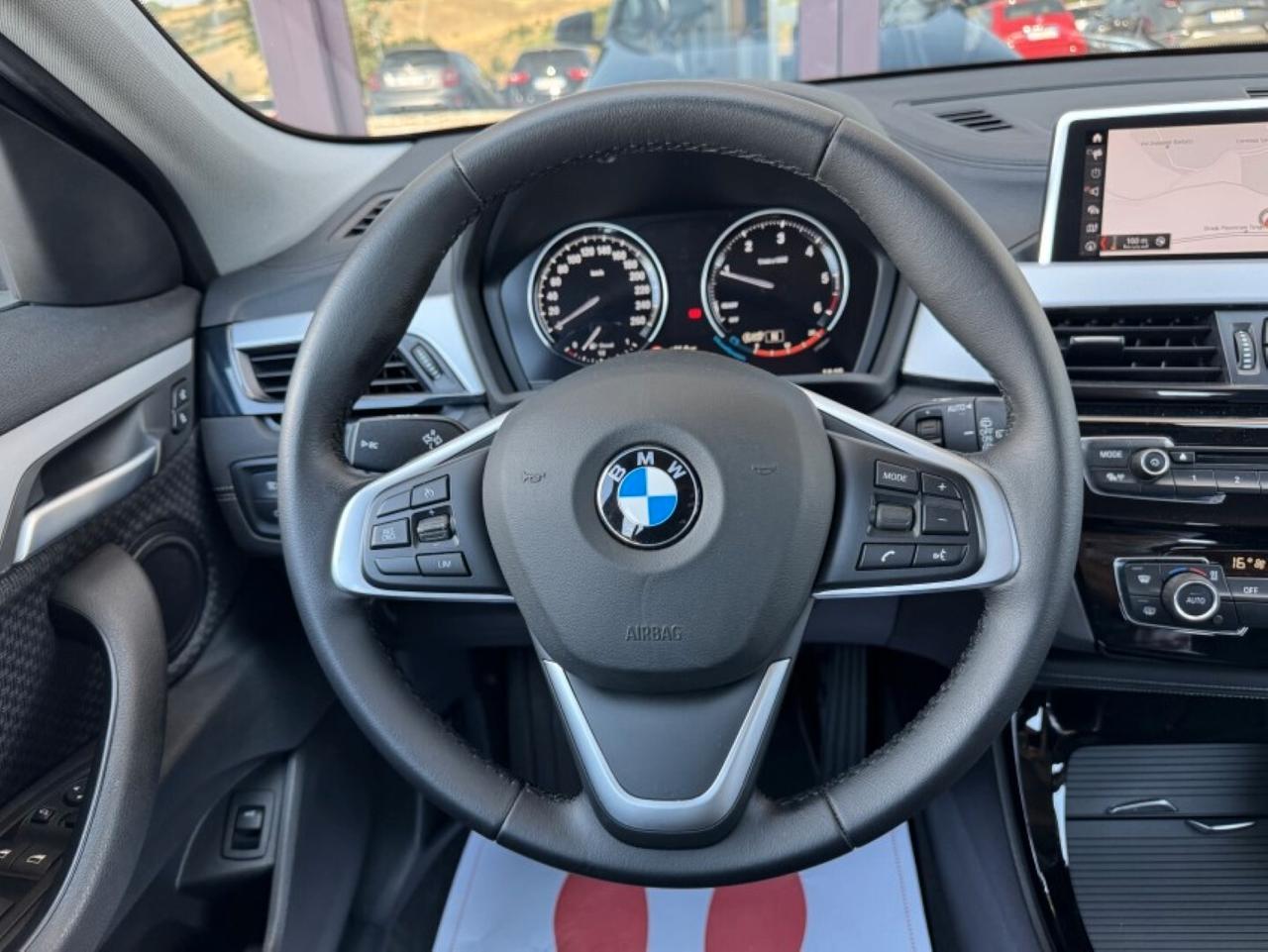 BMW X2 sdrive18d Business X