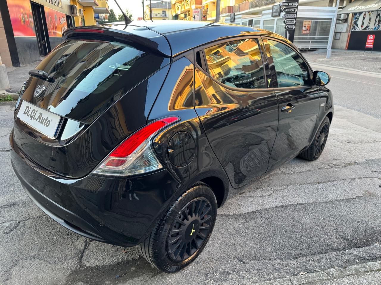 Lancia Ypsilon 1.2 69 CV 5 porte GPL Ecochic Elefantino