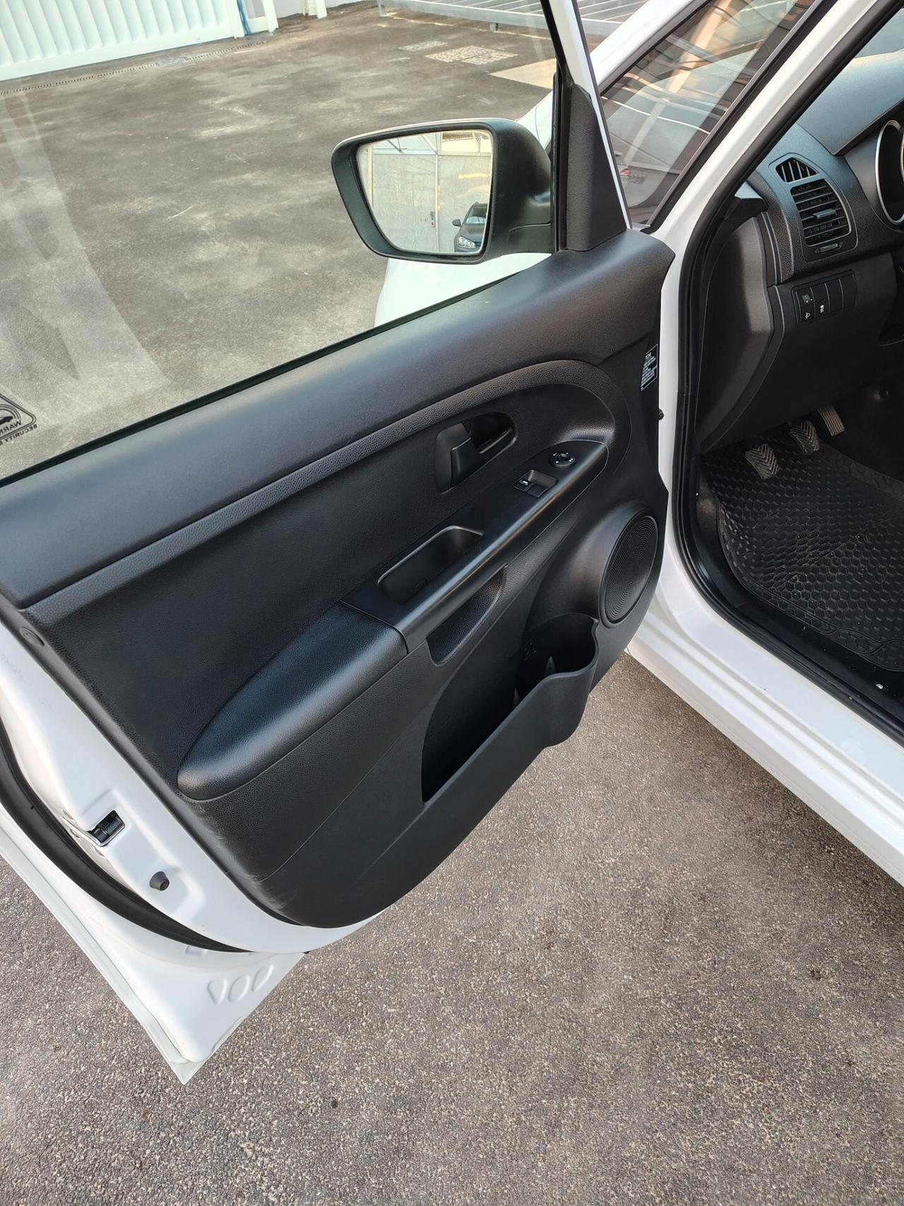 Kia Venga 1.4 CRDi 90CV WGT EX