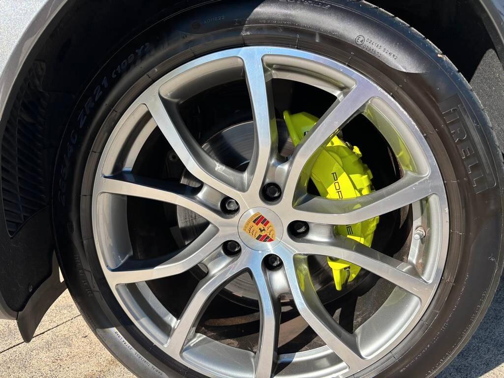 Porsche Cayenne 3.0 E-Hybrid 2022/solo 87.000 KM IVA ESPOSTA Tua a soli 759 Euro al mese