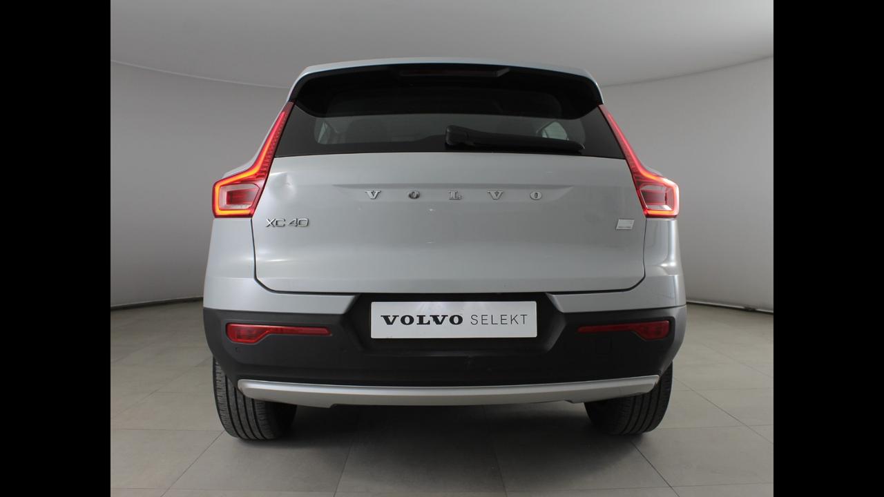 VOLVO XC40 - XC40 1.5 t5 phev Inscription Expression auto my21