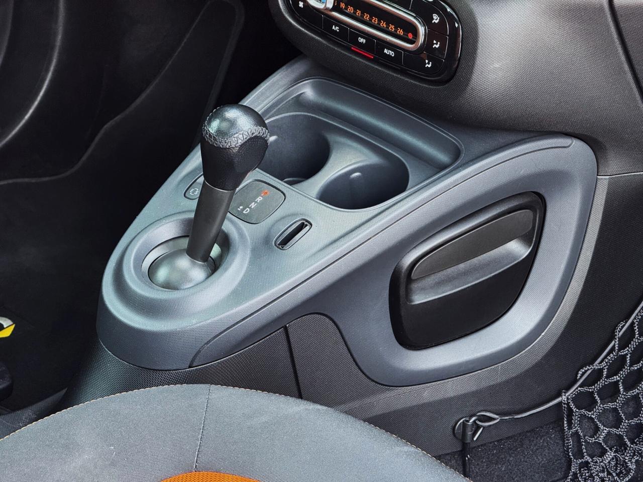 Smart forTwo 1.0 Passion 71CV Twinamic TETTO LED