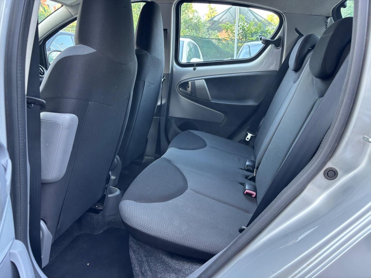 Toyota Aygo 1.4 DIESEL 5 porte Sol OK NEOPATENTATI