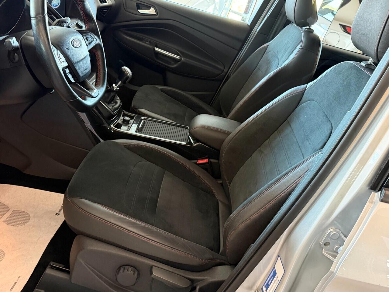 Ford Kuga 2WD 2.0 TDCI 120 cv. ST LINE