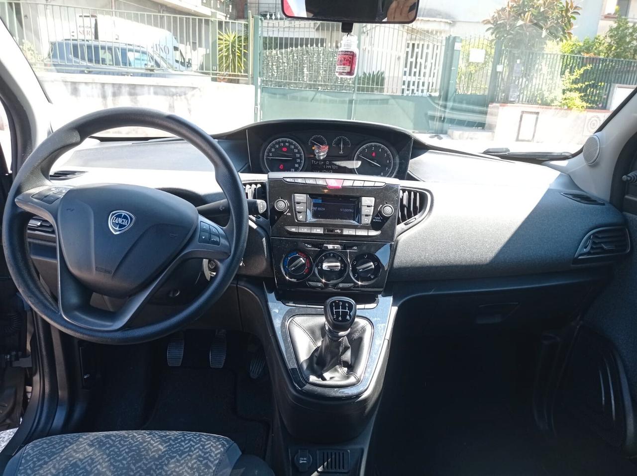 Lancia Ypsilon 1.2 69CV Elefantino Blu 700€ Gpl