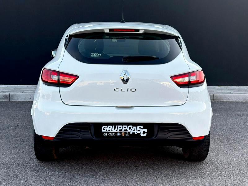 Renault Clio 5 Porte 1.2 BENZ 75cv ADATTA NEOPATENTATI