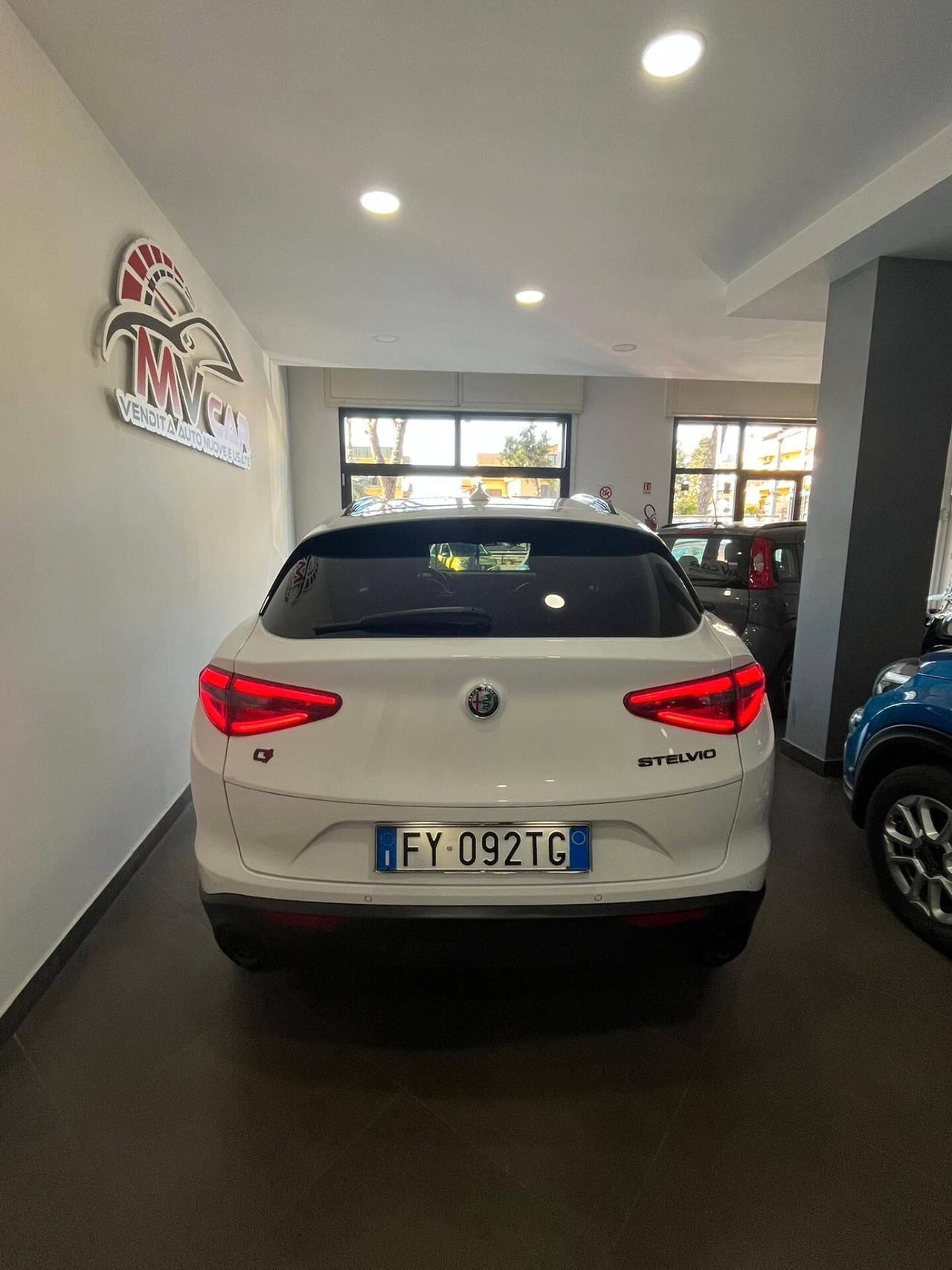 Alfa Romeo Stelvio 2.2 Turbodiesel 210 CV AT8 Q4 Super