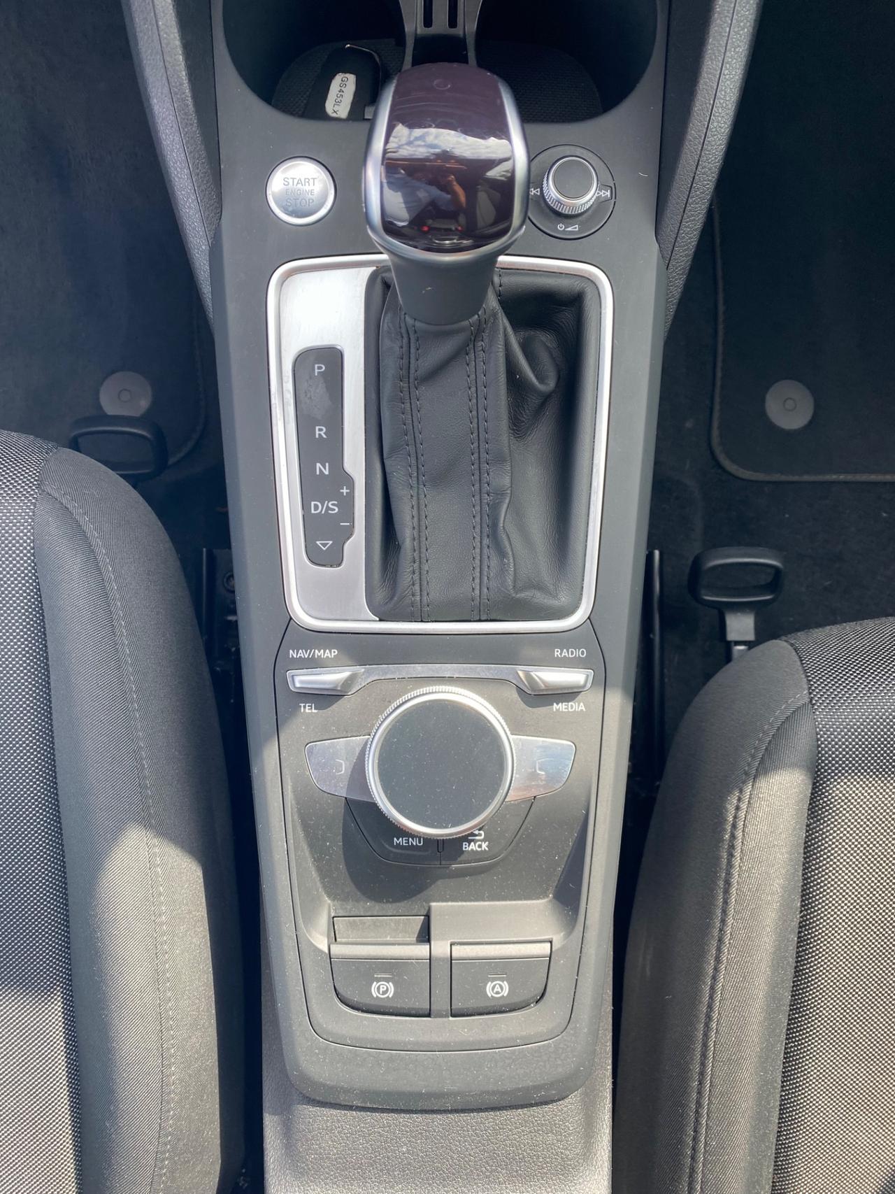 Audi Q2 35 TFSI S tronic Business