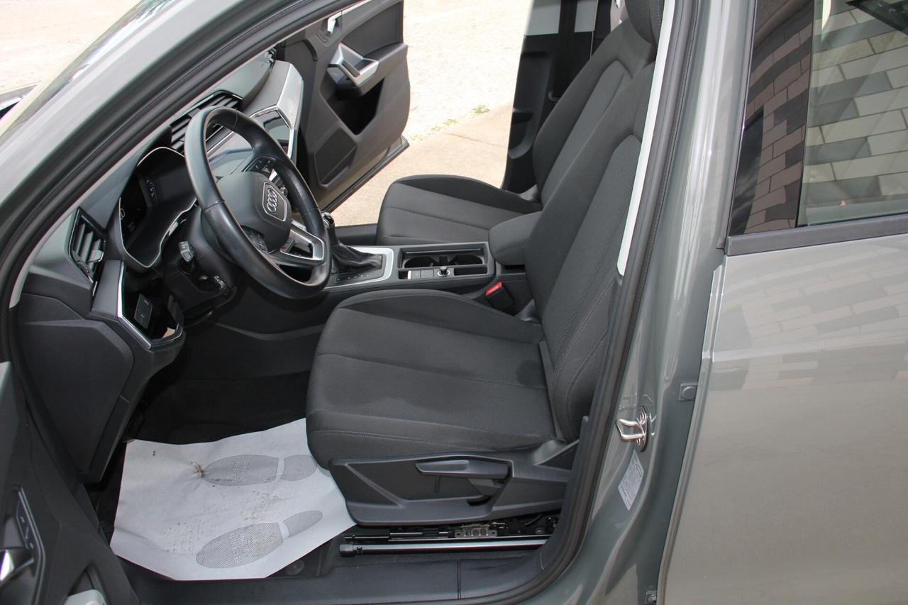 Audi Q3 SPB TDI S tronic Business (KW 110 - CV 150)