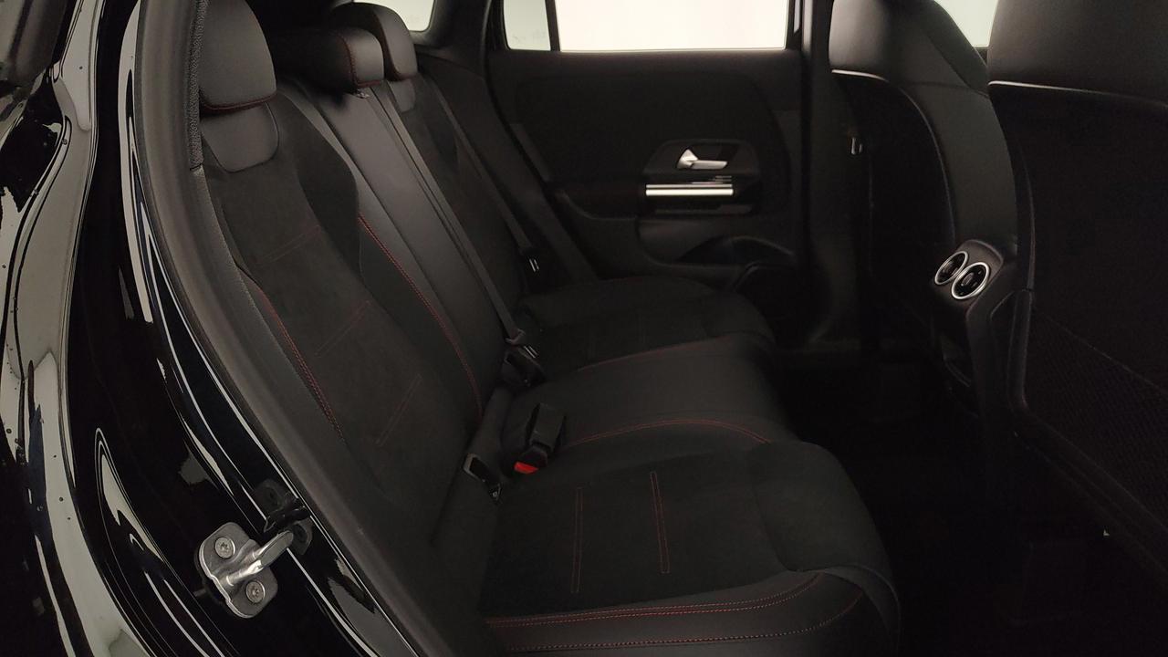 Mercedes-Benz GLA 200 d automatic