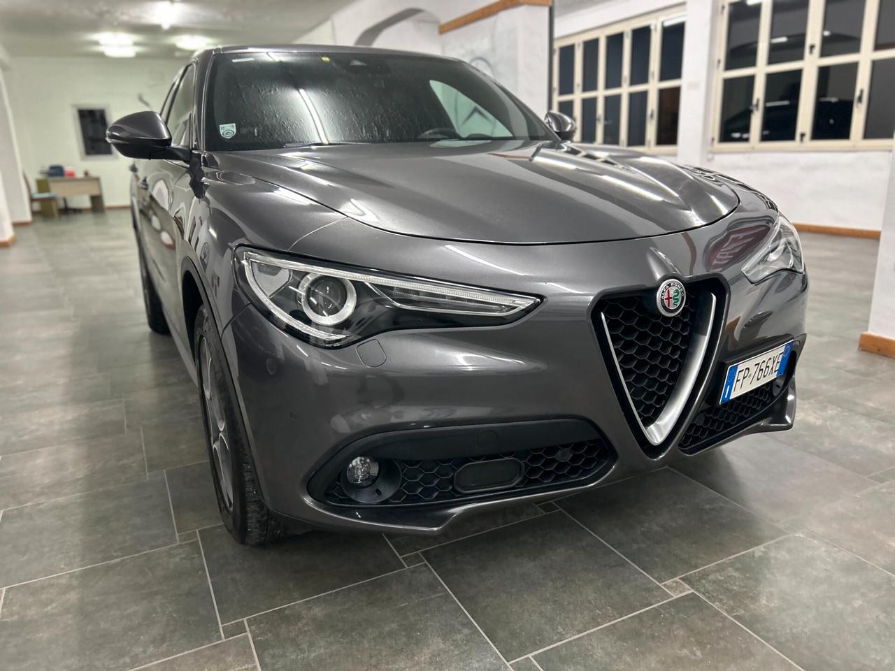 Stelvio 2.2 Turbodiesel 210 CV AT8 Q4 "VELOCE"