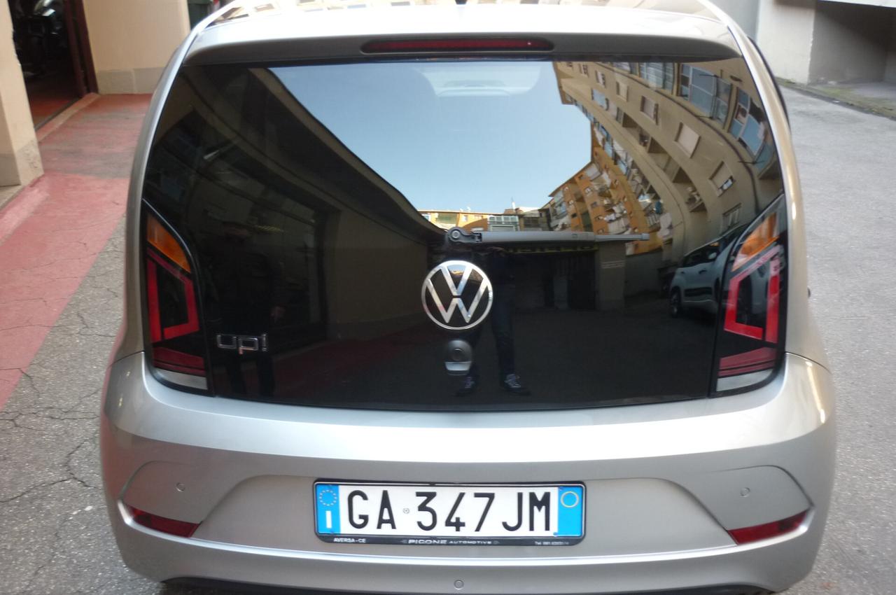 Volkswagen up! 1.0 5p. BlueMotion R-Line (25.600km)