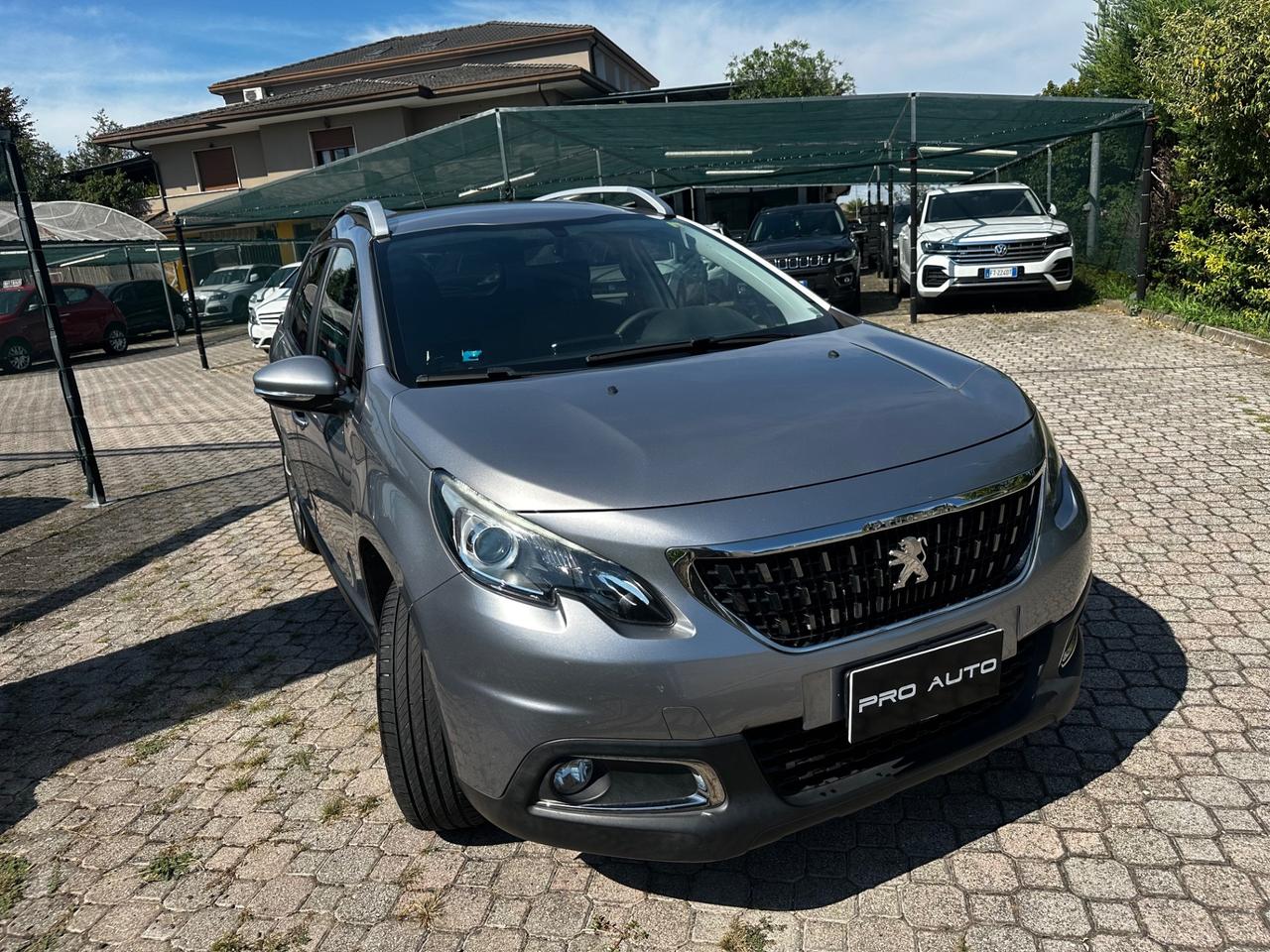 Peugeot 2008 BlueHDi 100 S&S Black Matt