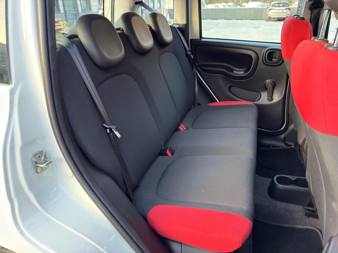 FIAT PANDA 1.2 BENZINA 69cv SOLO 23.000 KM 5 POSTI