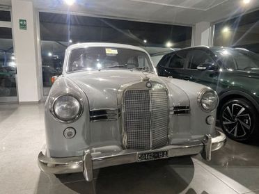 Mercedes-Benz W115 200 Mercedes-Daimler Benz 180