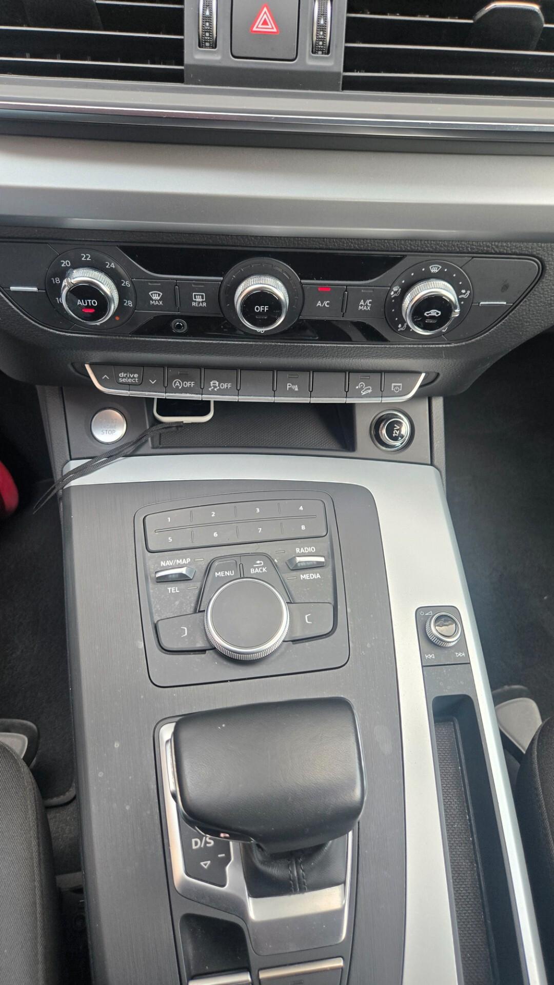 Audi Q5 35 TDI quattro S tronic Business